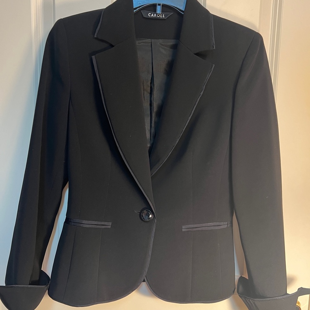 Black womens 2P pantsuit made in France (Carroll brand)- stylish sleeves